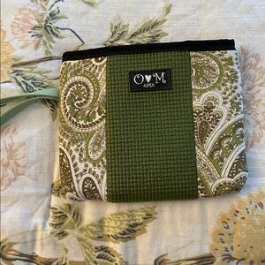 O Loves M OM Aspen Wristlet Bag Purse Pouch green Stripe paisley Print Zip Close